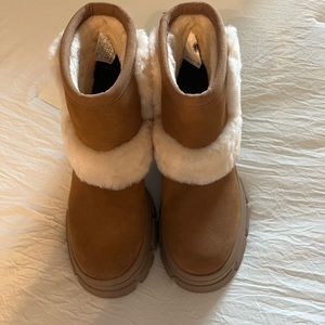 UGG Boots New Brooklyn Sunburst Size 8